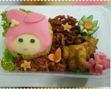 Foto langkah ke 18 dari resep Step by step membuat bento "my melody" tanpa cetakan khusus.