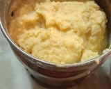A picture of step 1 of Moong dal halwa.