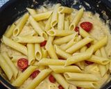 A picture of step 7 of White Sauce Pasta.