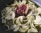 Foto del paso 1 de la receta: Cabezada en salsa