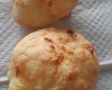 Foto del paso 6 de la receta: Pancitos de yuca con queso