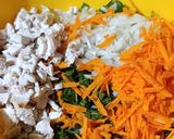 Foto del paso 1 de la receta: Tortilla de verduras y Pollo #rica #facilyrapidaparahacer #supersaludable #hechaconrestodecomida