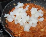 Foto del paso 4 de la receta: Calabacín relleno de bacalao con tomate