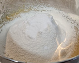 Foto del paso 3 de la receta: Galletas de mantequilla con chocolate blanco y almendra