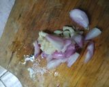 Foto langkah ke 2 dari resep Sosis Asam Manis.