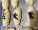 Foto langkah ke 3 dari resep Butter Rolls isi Keju dan Coklat.