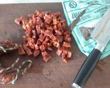 Foto del paso 1 de la receta Croquetas de chorizo y huevos fritos