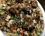 صورة لخطوة 6 من وصفة أرز باللحم مع بازيلا وجزر