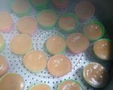 Foto langkah ke 3 dari resep Palm Sugar Steamed Cake.