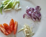 Foto langkah ke 1 dari resep Sayur bening telur mi lasa.