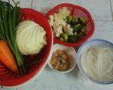 Hình bước làm 1 của món Bún xào ức gà