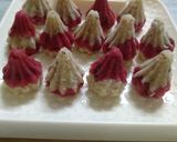 नारळ गुलकंद मोदक (naral gulkand modak recipe in marathi) रेसिपी स्टेप 6 फोटो