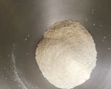 Une image de l'étape 3 de Pâte brisée aux trois farines et lait.