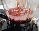 Gambar langkah 2 resipi Shiraca Pineapple Shrimp Boat.