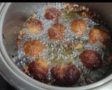 A picture of step 3 of Wheat flour fritters.