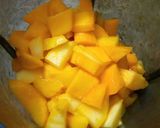 A picture of step 3 of Mango Mousse.
