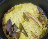 Foto langkah ke 5 dari resep Nasi Kuning Rempah Tanpa Santan (Metode Rice Cooker).
