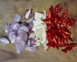 Foto langkah ke 3 dari resep Tumis Jamur Tahu Putih.
