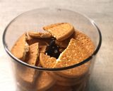 Foto del paso 1 de la receta: Tarta de natillas y galletas