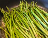 A picture of step 3 of Parmesan and Mozzarella Creamed Asparagus.