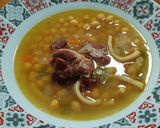 Foto del paso 6 de la receta: Sopa de garbanzos con pota y jamón
