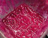 Foto langkah ke 2 dari resep Ultimate Red Juice.