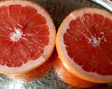 A picture of step 1 of Freash grape fruit juice simple.