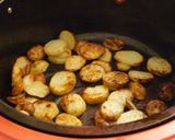 Szaftos sertéskaraj vele sült krumplival recept fázis 7 fotója