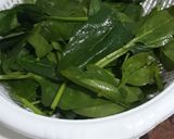A picture of step 1 of Spinach Cake.