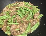 Foto langkah ke 2 dari resep Buncis cah sapi.