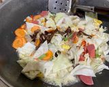 Foto langkah ke 4 dari resep Bihun goreng jawa.