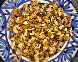 Foto del paso 1 de la receta: Spaghetti con trigueros y salsa de nueces