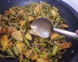 A picture of step 6 of Gawar Sabji.