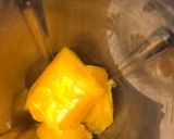 A picture of step 1 of Papaya smoothie.