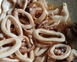 Foto langkah ke 2 dari resep Udang Cumi Saus Padang.
