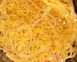 صورة لخطوة 1 من وصفة سباغيتي بصلصة الطماطم 🍅🍝🍜
