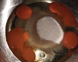 Foto langkah ke 2 dari resep Bolu coklat (Tanpa emulsifer).