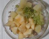 Foto del paso 3 de la receta: Ensalada de papa y manzana