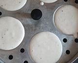 A picture of step 4 of Masala sooji idli.