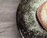 Foto del passaggio 8 della ricetta Tortino al Cioccolato, Amaretti e Fragole