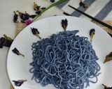 Foto langkah ke 7 dari resep MITEL BUTEL (Mie Telur Bunga Telang).