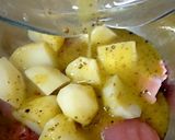A picture of step 4 of Greek Chicken & Potatoes 😊#mainmeal.