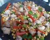 Foto del paso 3 de la receta: Arroz con pollo y garbanzos