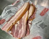 Une image de l'étape 1 de Poitrine de porc marinée grillée aux tomates cerises.