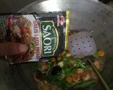 Foto langkah ke 4 dari resep Udang Sayur Bumbu Lada Hitam.