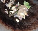 Foto langkah ke 3 dari resep Tumis ikan gabus asin cabe ijo.