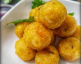 A picture of step 4 of Rice paneer pops.