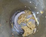 A picture of step 2 of Chicken sliders.