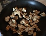 Foto del paso 3 de la receta: Pollo con lorocos