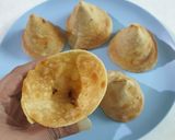 A picture of step 5 of Roti cone Pizza Punch.